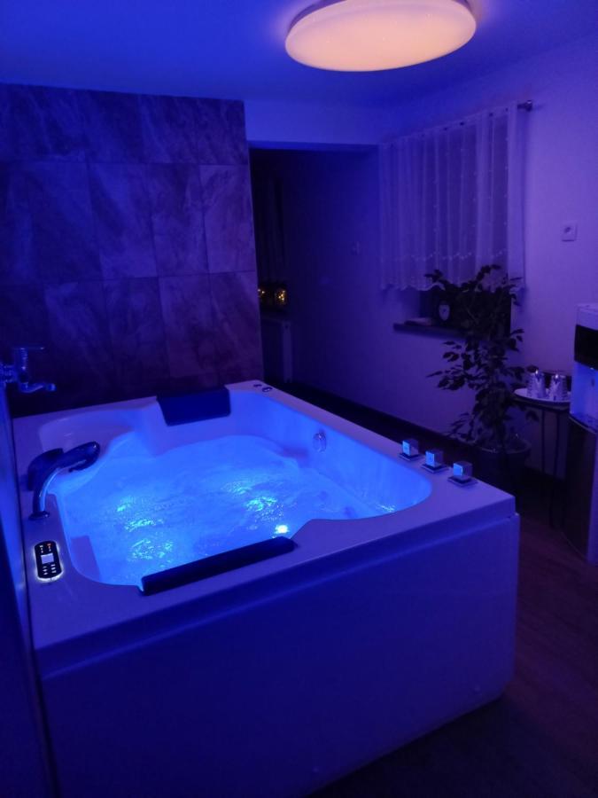 モジリェ Sobe Levc Bed & Breakfast エクステリア 写真